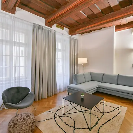 U Kapra Apartment Prague